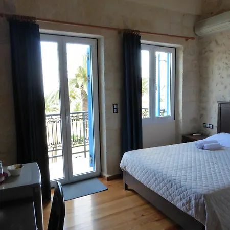 Sea Front Old Town Otel