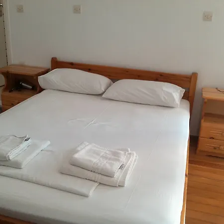 Sea Front Old Town Otel Resmo